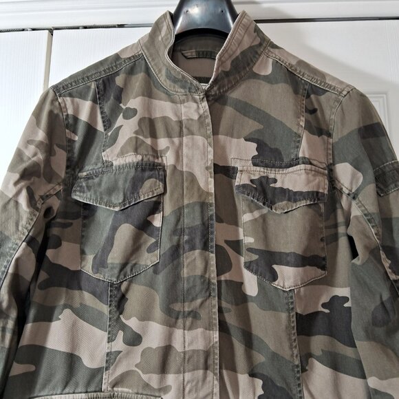 Abercrombie & Fitch Camo Utility Cargo Jacket - Picture 3 of 15